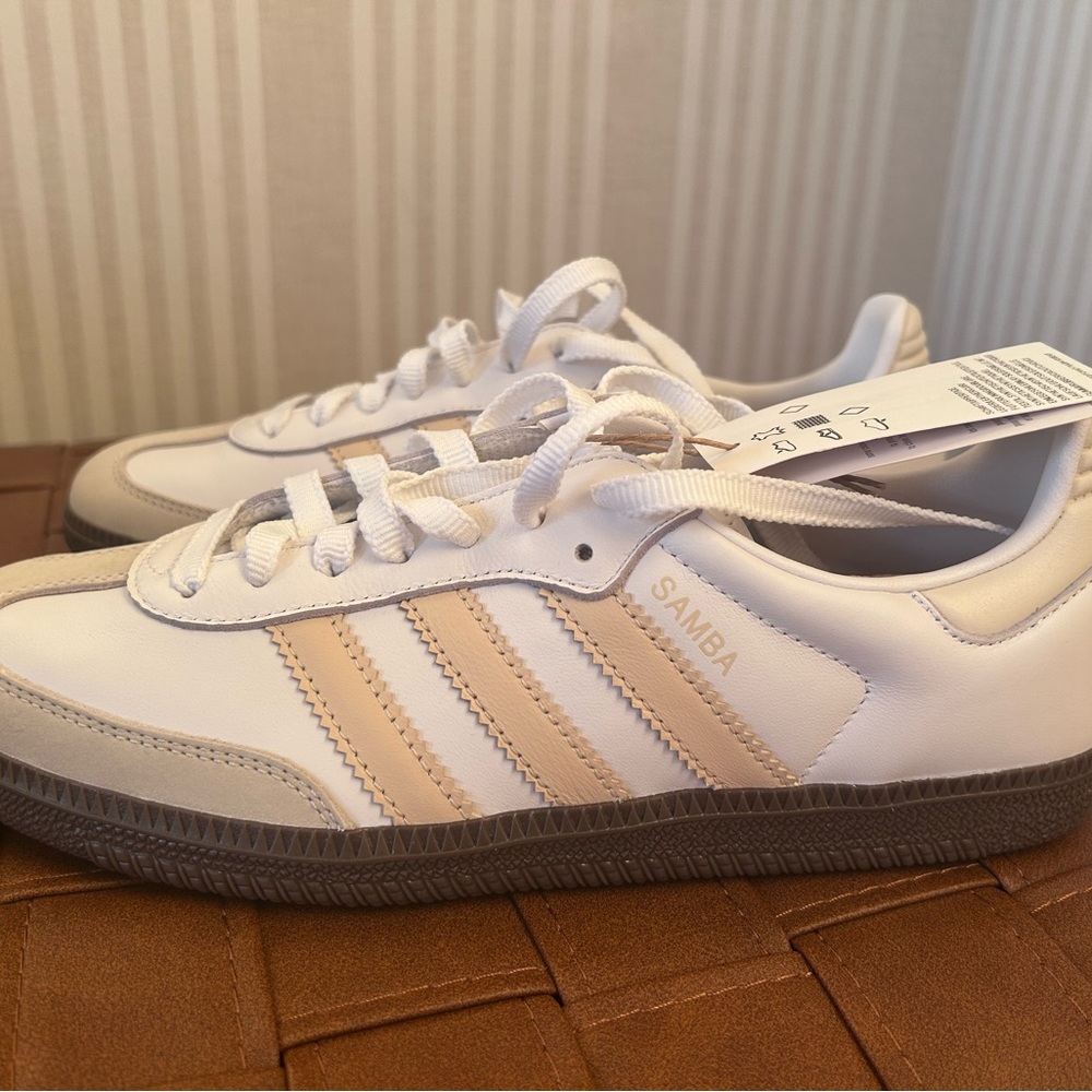 NWT Adidas Samba OG Athletic Sneaker White/Sand Strata / Off White Women’s Sz 8 - Picture 3 of 14